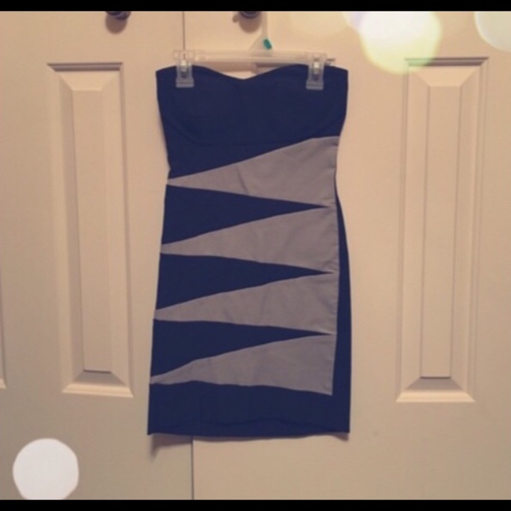 Striped Zig-Zag Strapless Dress! 🎉